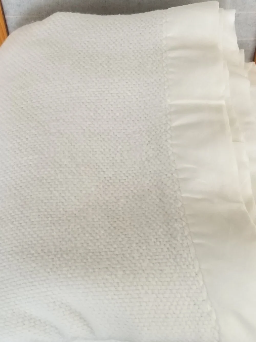 Faribo Satin Trim Blanket Ivory Queen Size Made in the USA Faribault, Minnesota